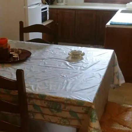 Menelaos Apartment