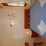 墨涅拉俄斯公寓