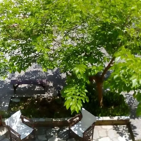 Menelaos Apartament *