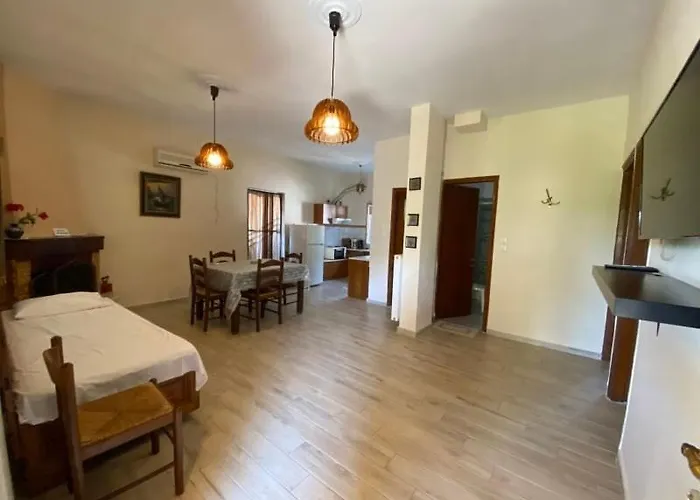 Menelaos Apartamento